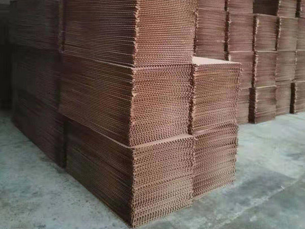 水簾紙框有怎樣的外形特點